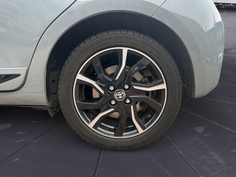 Toyota Yaris 1.5 Hybrid 5 porte Trend "Grey Edition"
