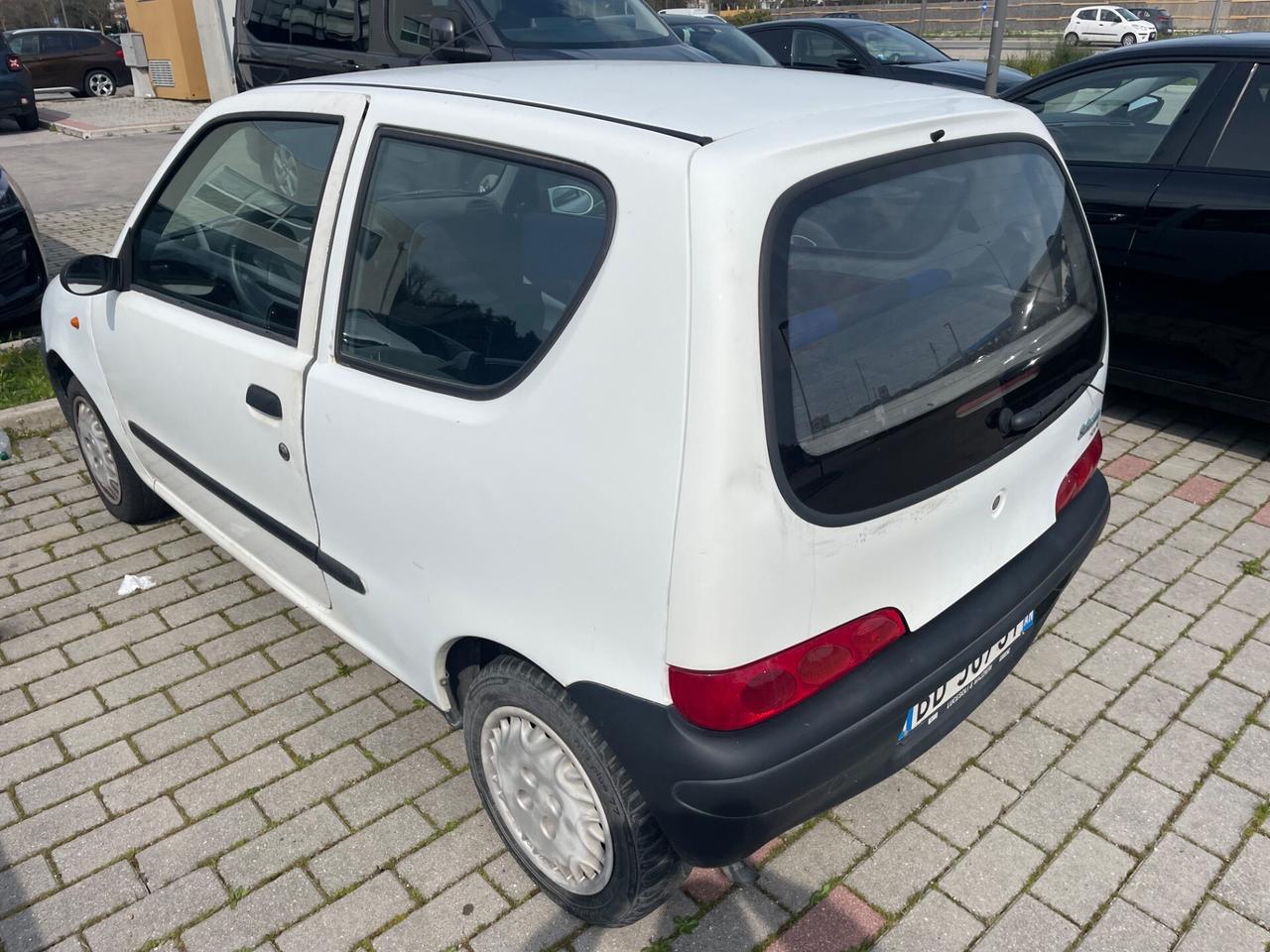 FIAT 600 NEOPATENTATI 1.1 BENZINA 180.000 km.