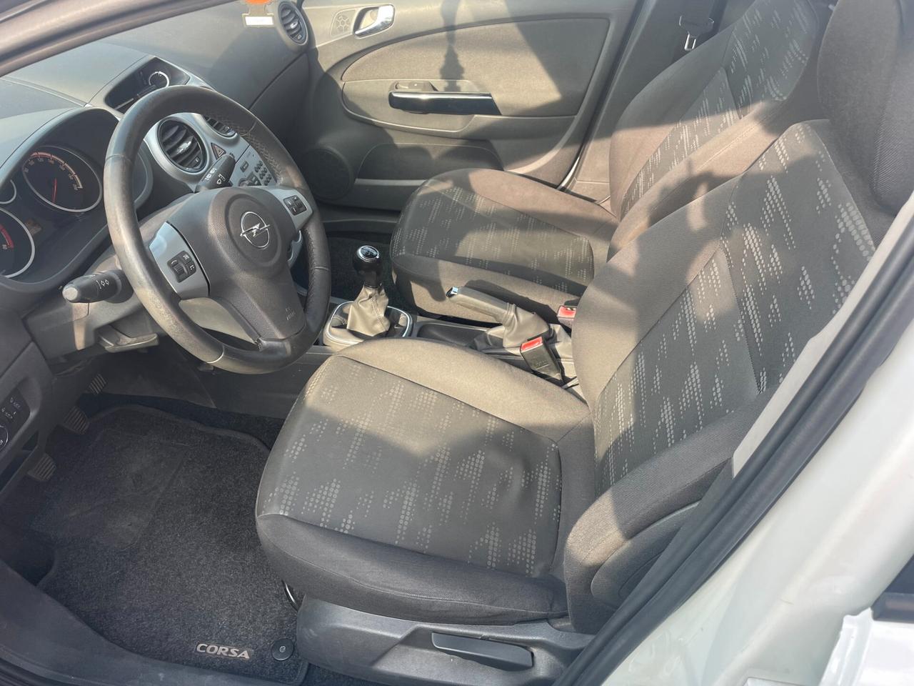 Opel Corsa 1.2 85CV 5 porte GPL