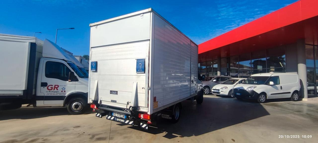 Iveco DAILY con centina e pedana idraulica