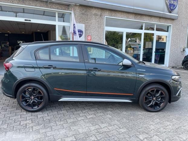 FIAT Tipo Hatchback My22 1.5 Hybrid130cv Dc N67265