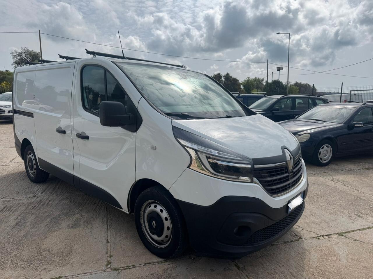 Renault trafic