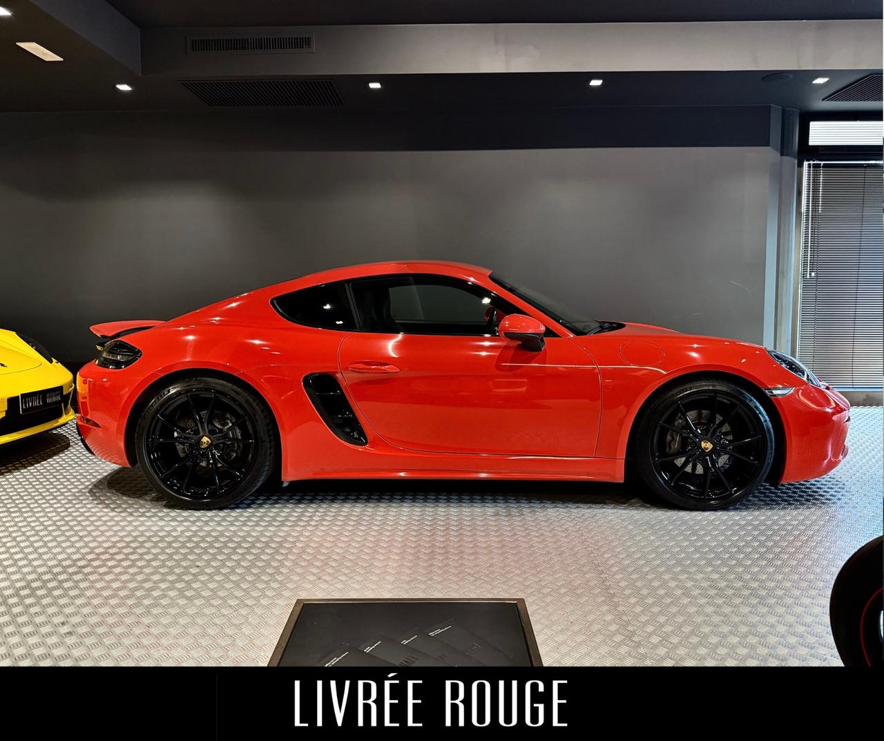 Porsche Cayman 718 2.0 300cv PDK