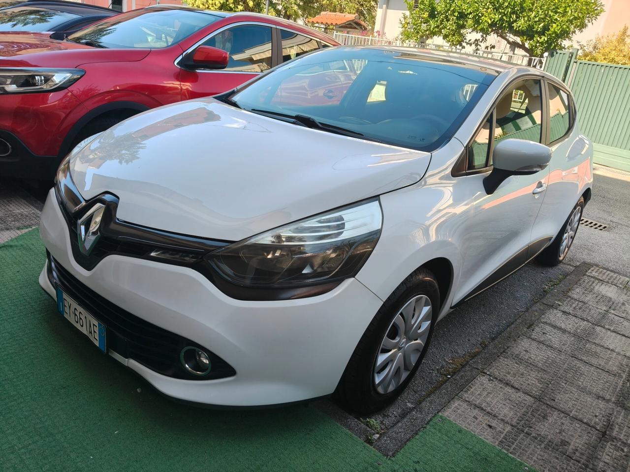 Renault Clio 1.5 DCI 75CV FULL OPTIONAL 2015