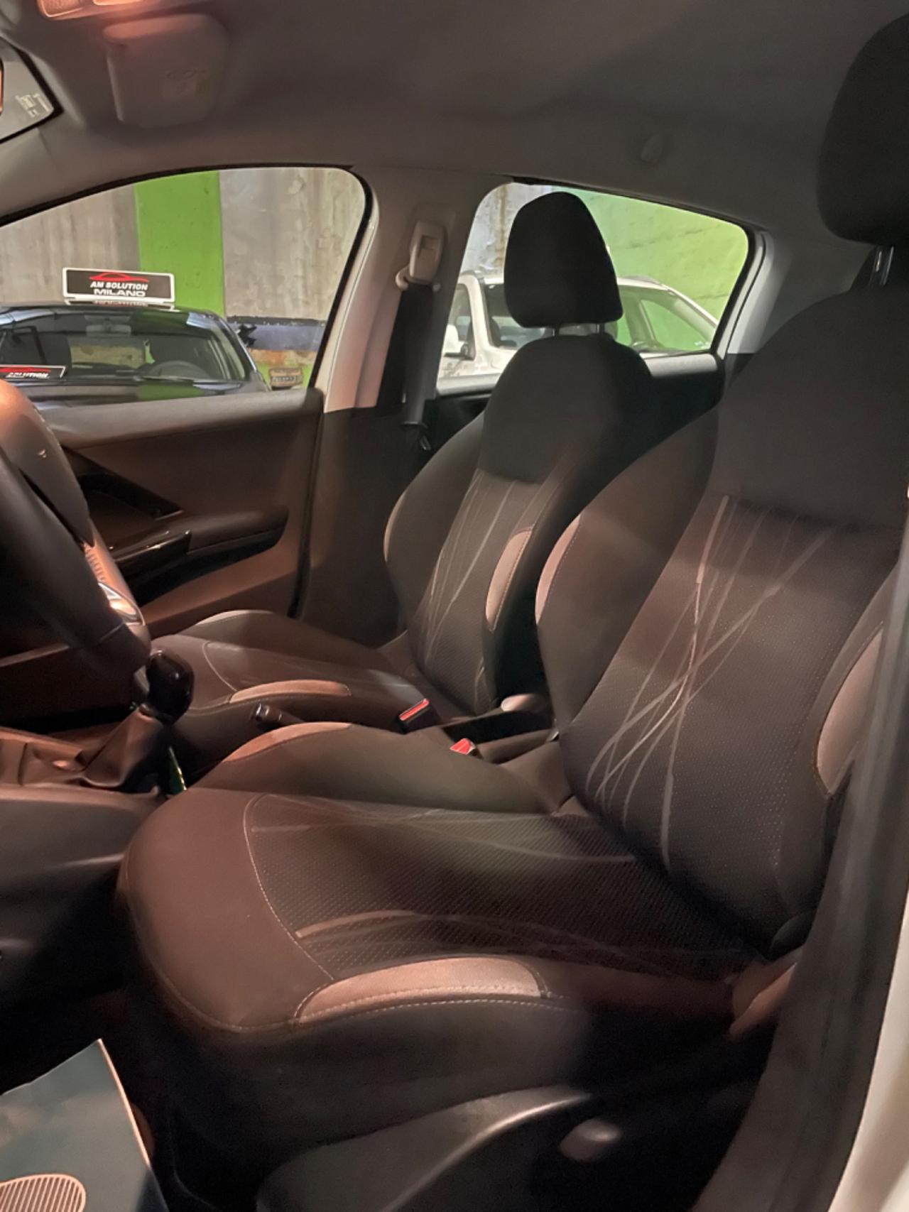 Peugeot 208 1.2 Neopatentati Euro 6