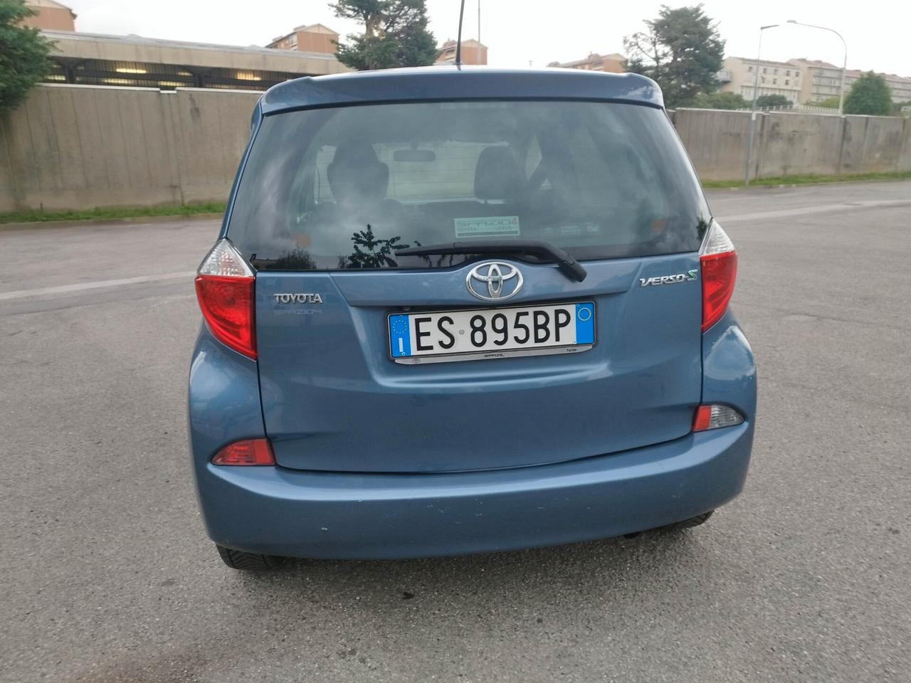 Toyota Verso-S 1.3 MT benzina
