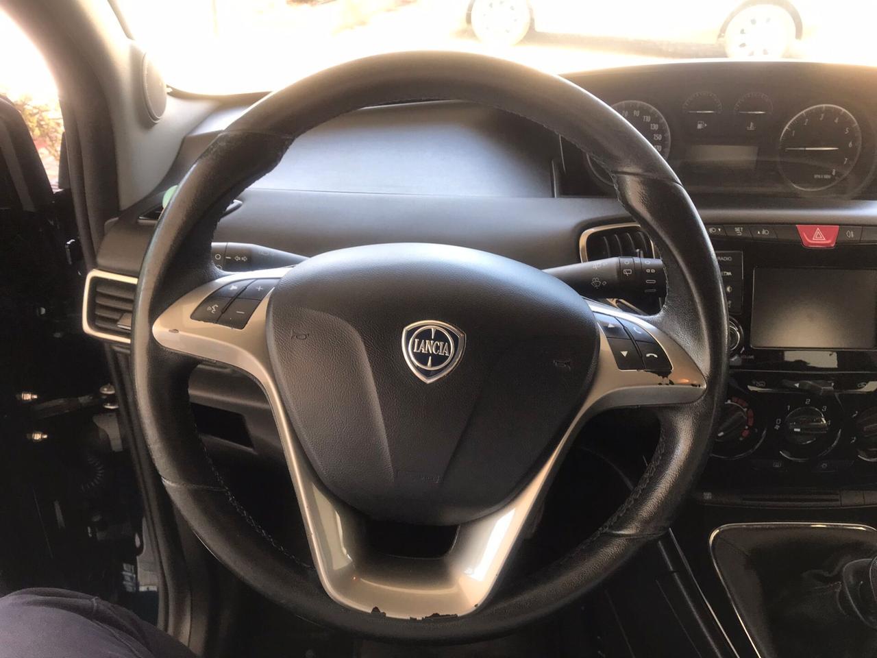 Lancia Ypsilon 1.2 69 CV 5 porte Opening Edition