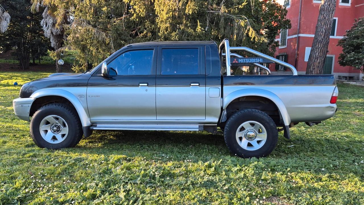 Mitsubishi L200 2.5 TDI 4WD Double Cab 2003 LEGGI TESTO