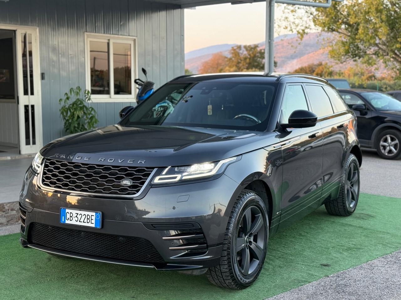 Velar 2.0D 240 CV R-Dynamic TETTO IVA NUOVO