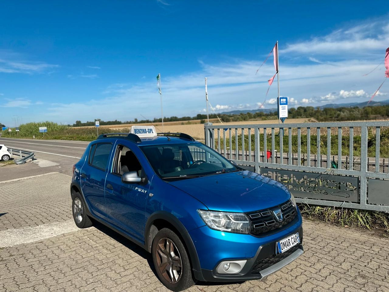 Dacia Sandero 0.9 b/gpl 2017 neop