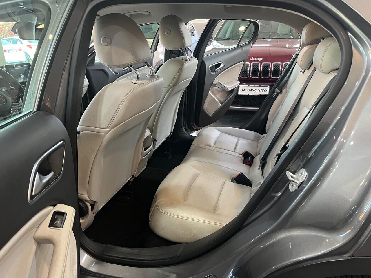 Mercedes-benz GLA 180 GLA 180 Premium auto