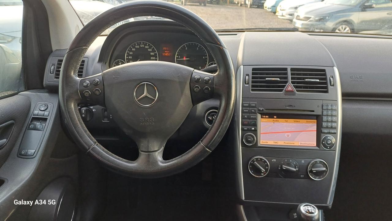 Mercedes-benz A 160 CDI BlueEFFICIENCY Avantgarde