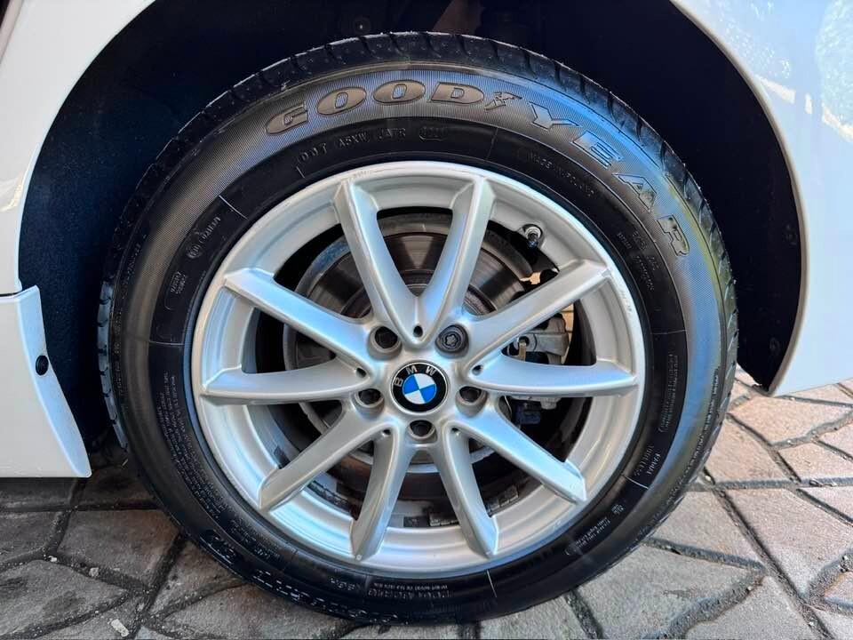 Bmw 2er Active Tourer 216d Luxury