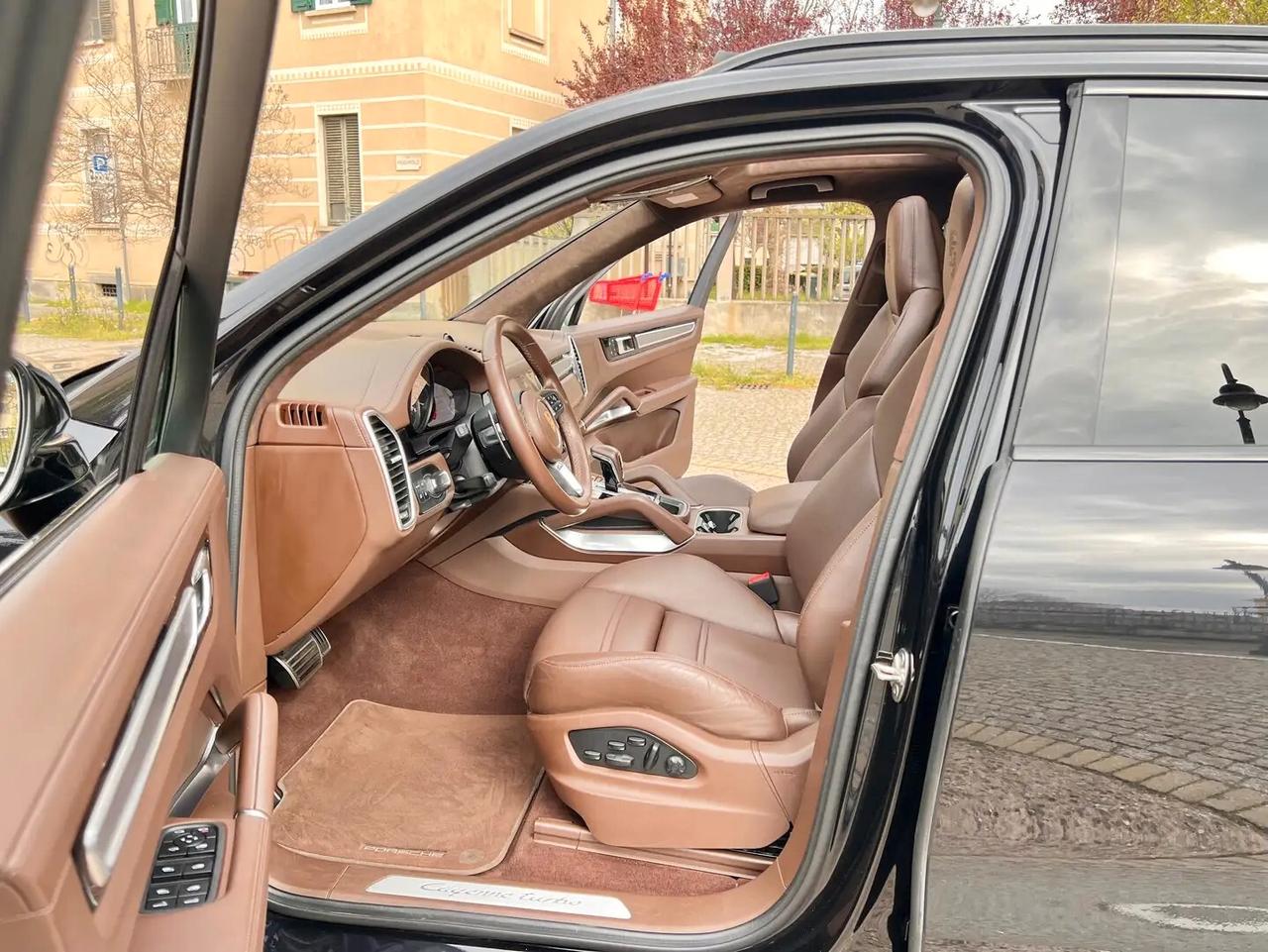 Porsche Cayenne 4.0 V8 Turbo