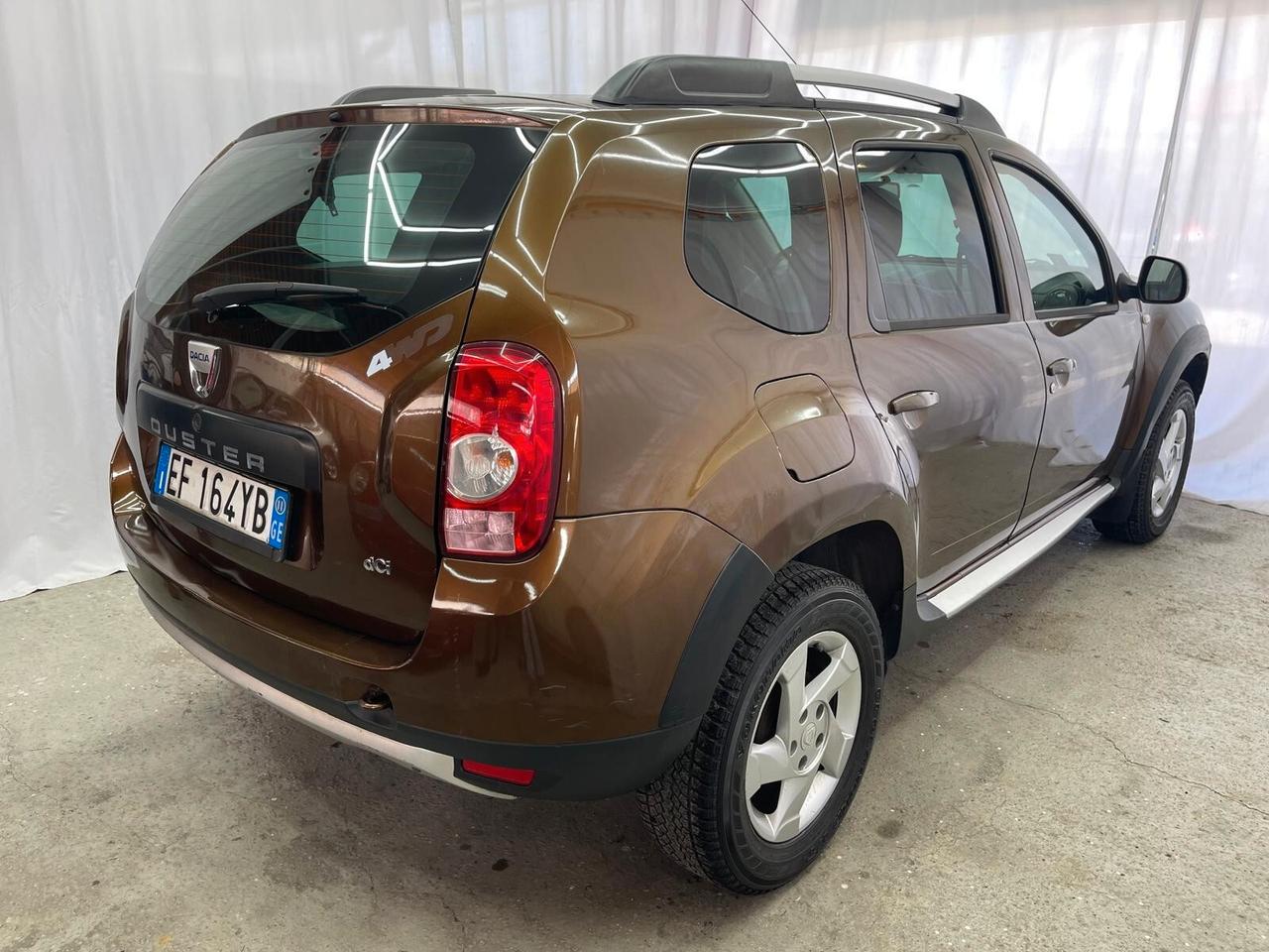 Dacia Duster 1.5 dCi 110CV 4x4 Lauréate - PELLE + GANCIO TRAINO
