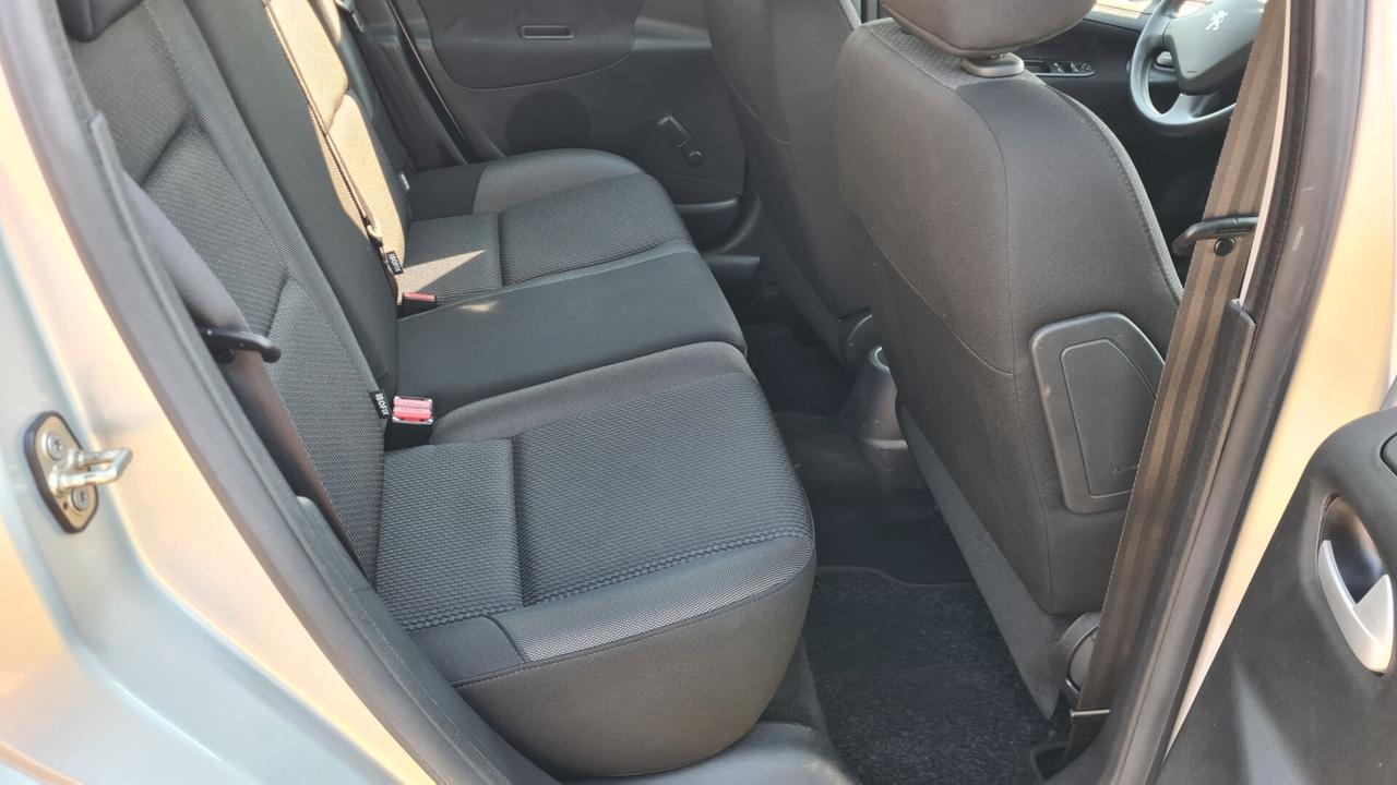 Peugeot 207 1.4 HDi 70 cv 2013 NEOPATENTATI