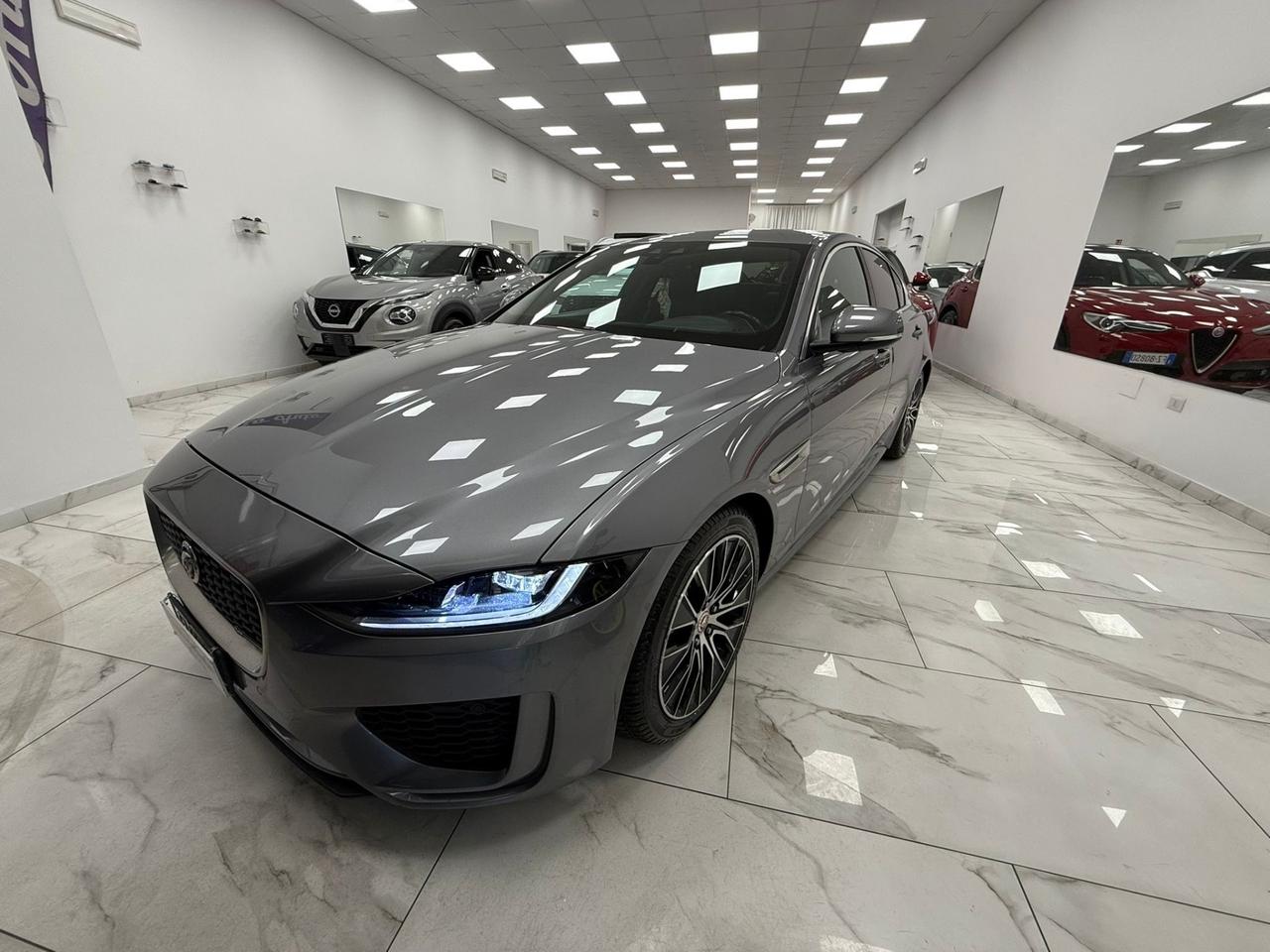 Jaguar XE 2.0 D 180 CV aut. R-Sport