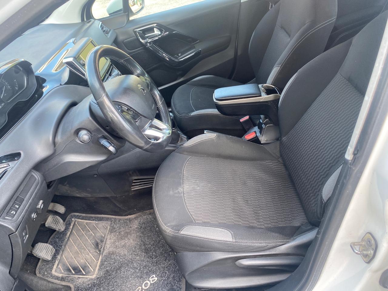 Peugeot 208 PureTech 82 5p. GPL Active
