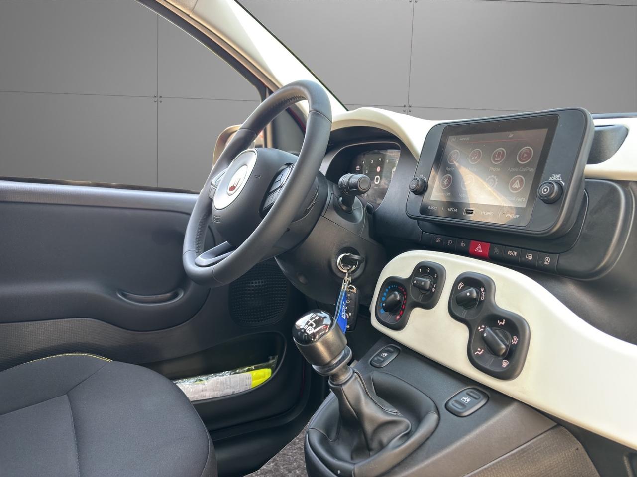 Fiat - Pandina Cross 1.0 firefly hybrid