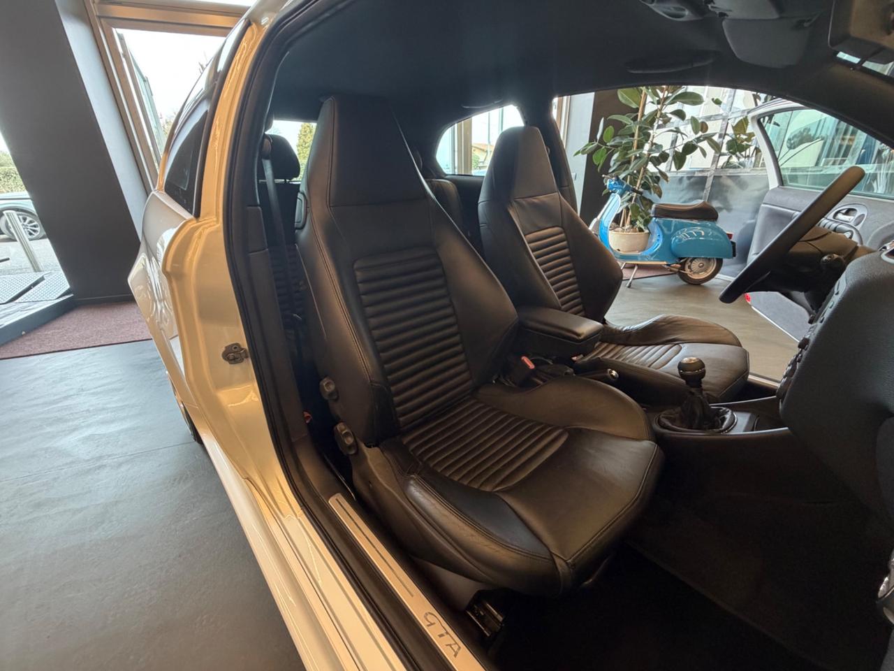 Alfa Romeo 147 3.2i V6 24V cat Selespeed 3 porte GTA