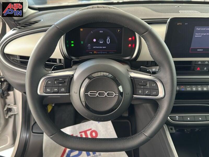 FIAT 600 600 1.2 hybrid La Prima 110cv auto