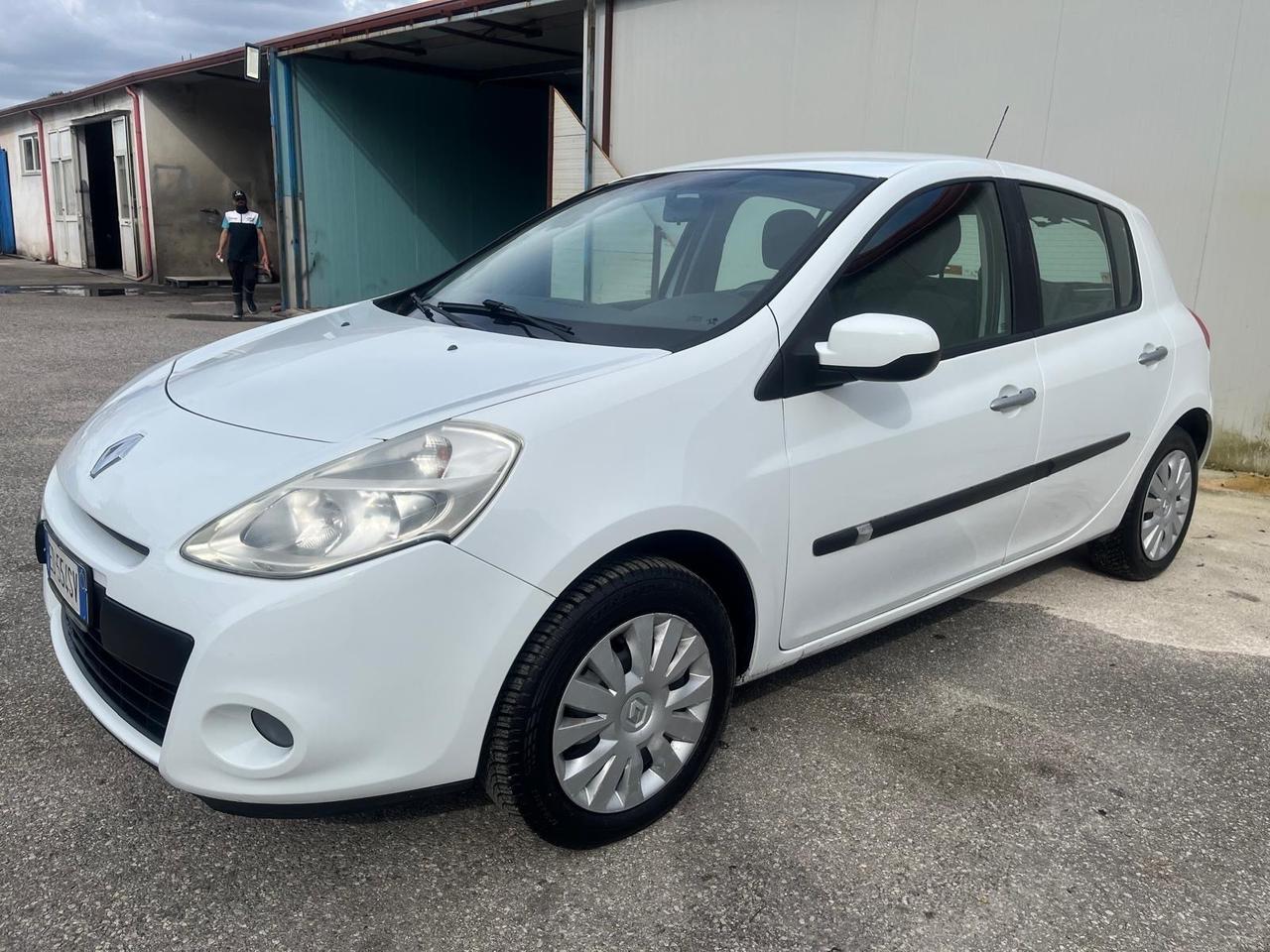 Renault clio 5P-1.2 gpl - km 130000-11/2010