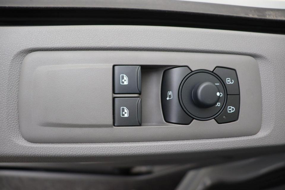 VOLKSWAGEN Transporter T7 Transporter 26 2.0 tdi 150cv L1 auto