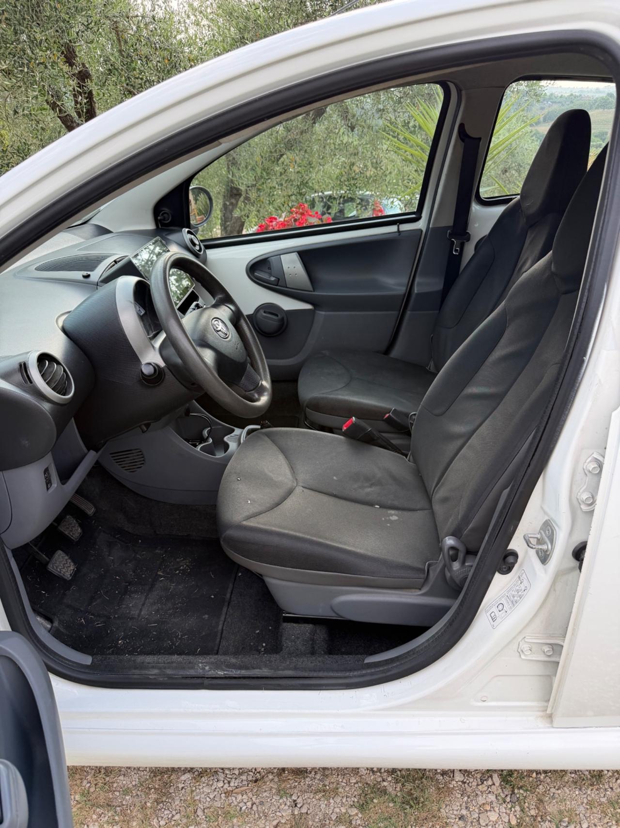 Toyota Aygo 1.0 12V VVT-i 5 porte Lounge Connect