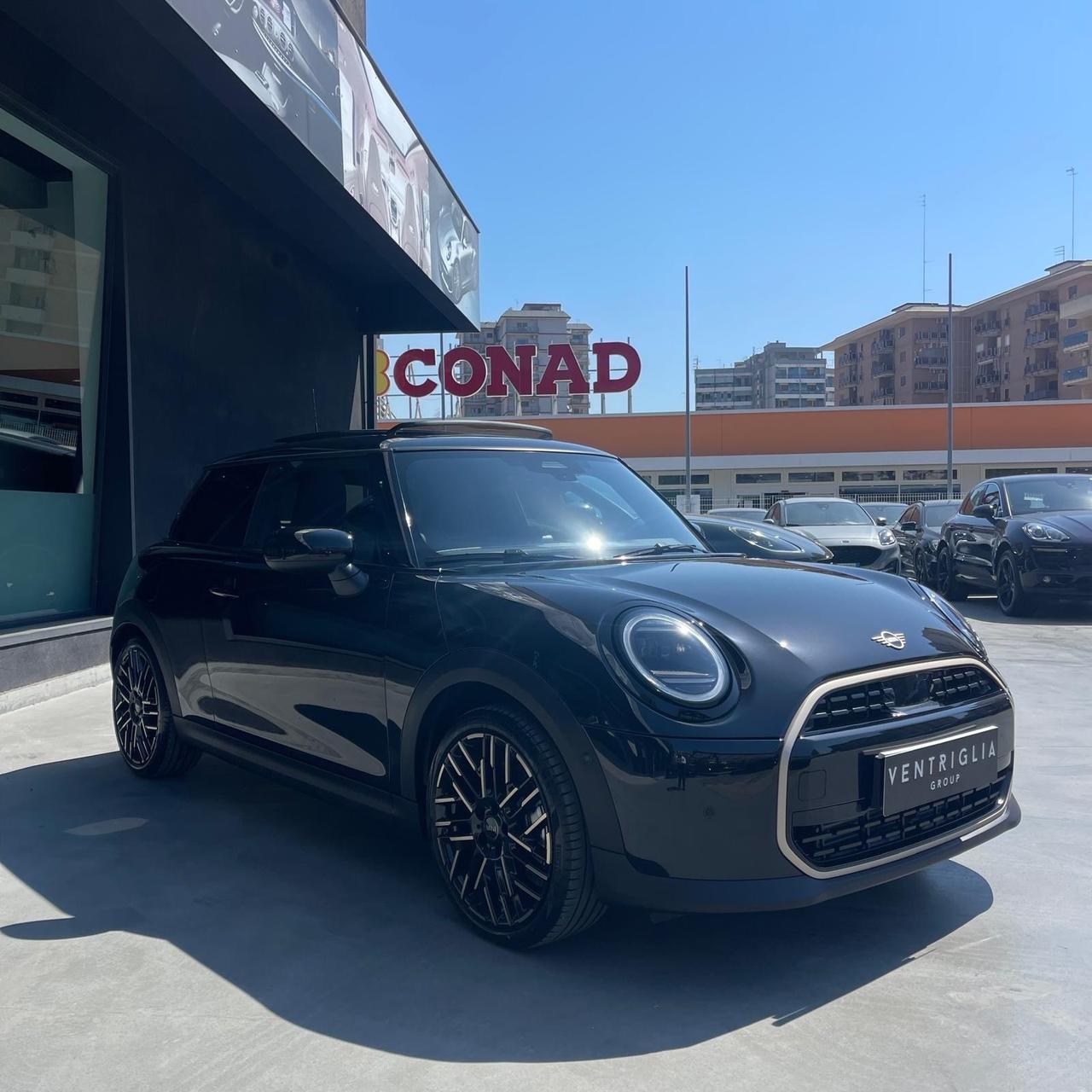 Mini Cooper C Favoured KM ZERO 06/2026