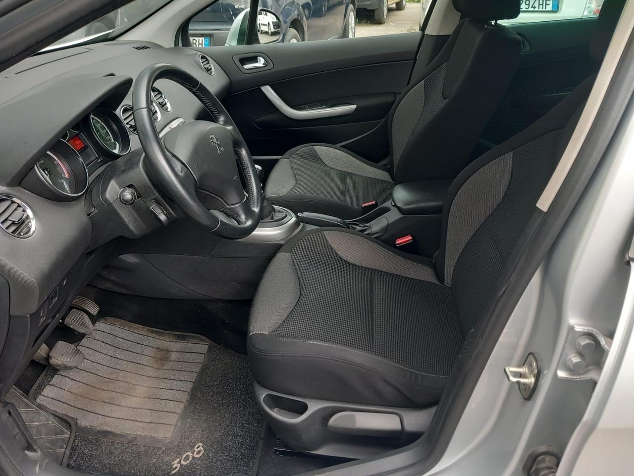 Peugeot 308 1.6 8V e-HDi 112CV Stop&Start SW Access