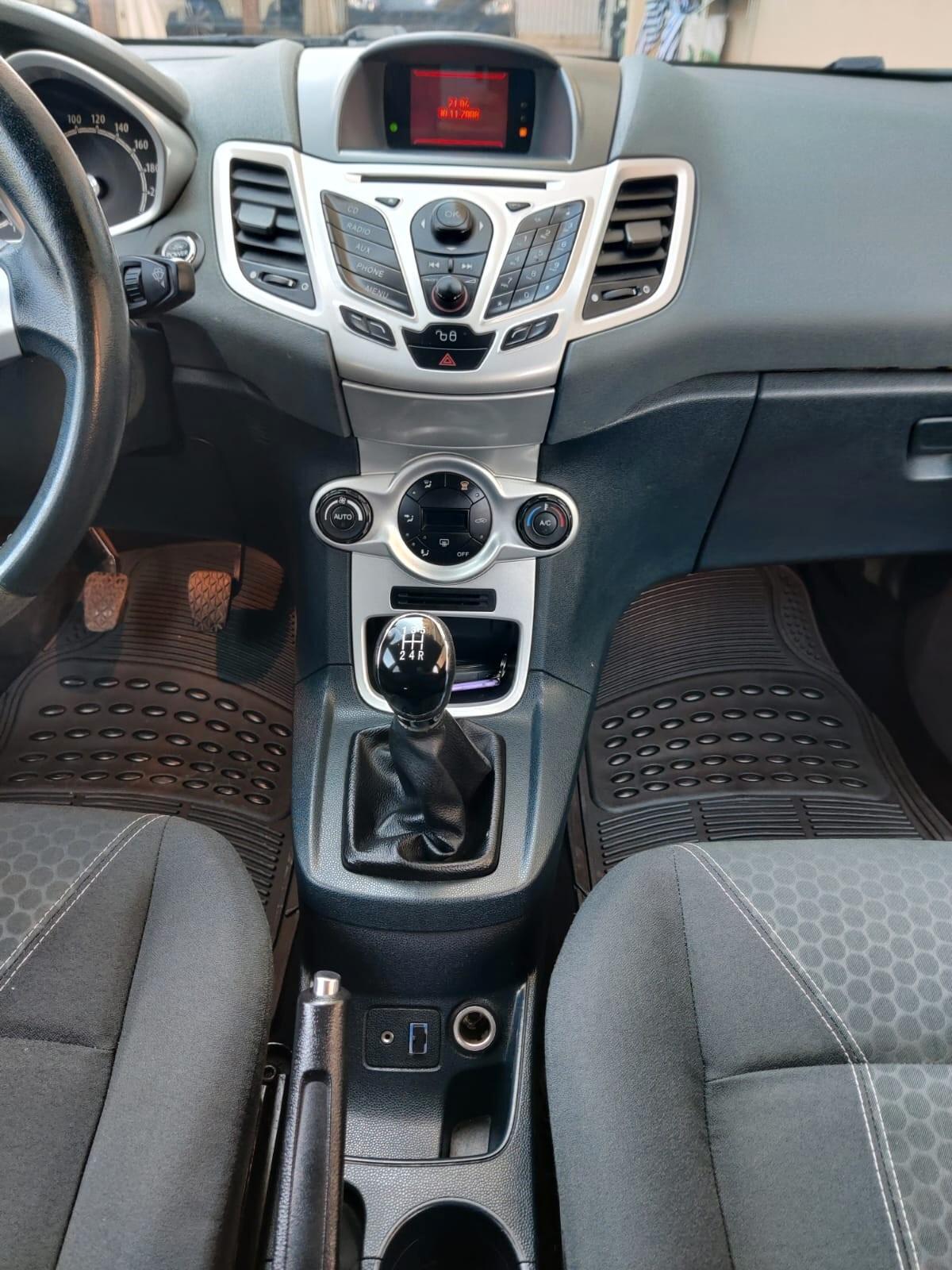 Ford Fiesta 1.4 TDCi 5p. Titanium