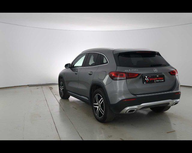 MERCEDES-BENZ GLA 250 e EQ-Power Automatic Sport Plus