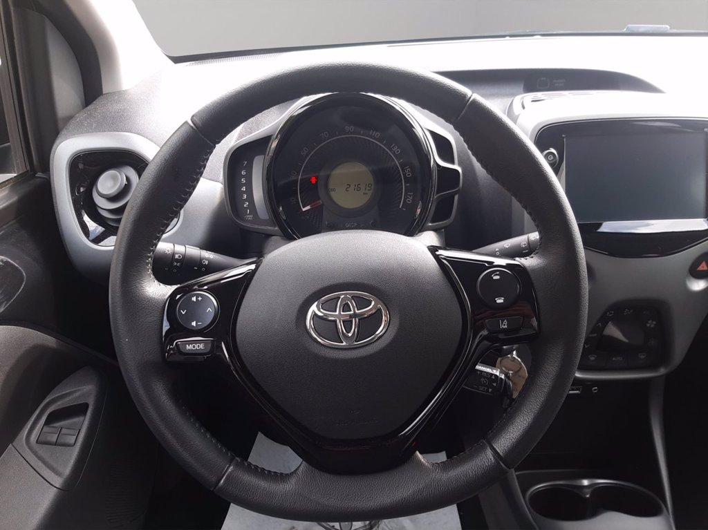 TOYOTA Aygo 5p 1.0 x-play m-mt 72cv del 2021