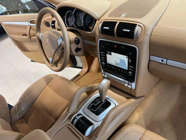 PORSCHE Cayenne GTS 4.8 405CV BIANCA & BEIGE ! SERVICE PORSCHE !