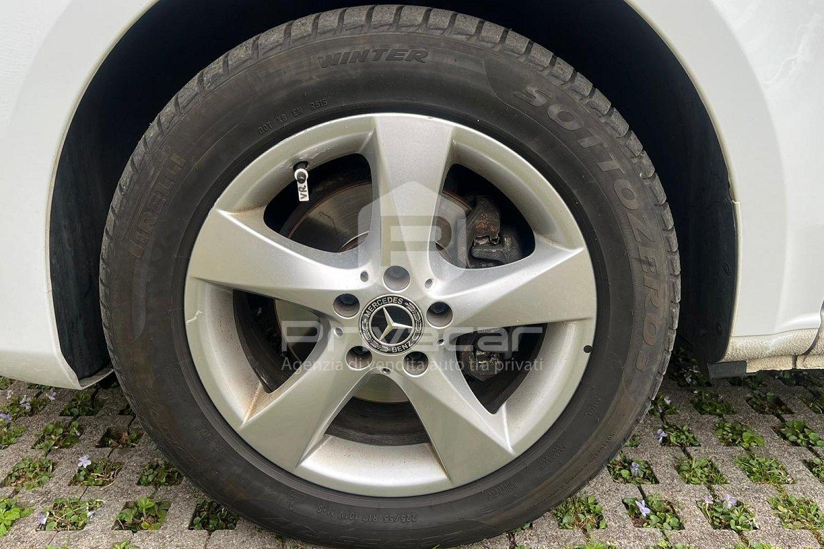 MERCEDES V 200 d Rise Compact