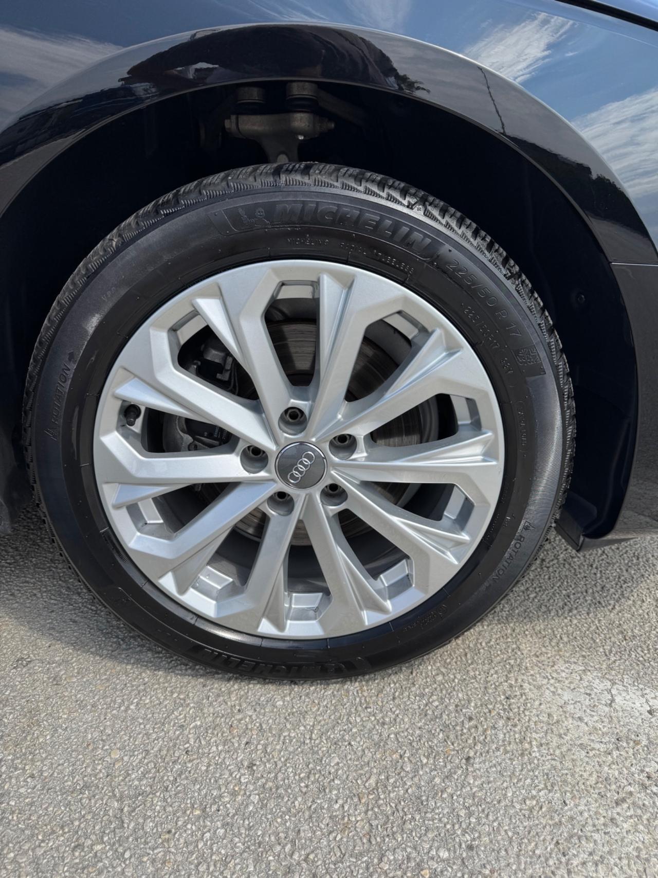 Audi A4 Avant 30 TDI/136 CV S tronic Business Advanced