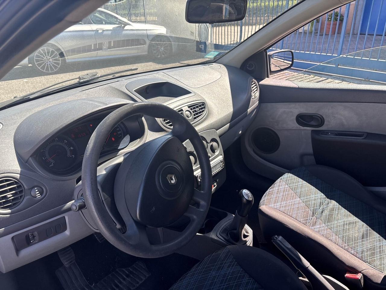 Renault Clio 1.2 16v Confort