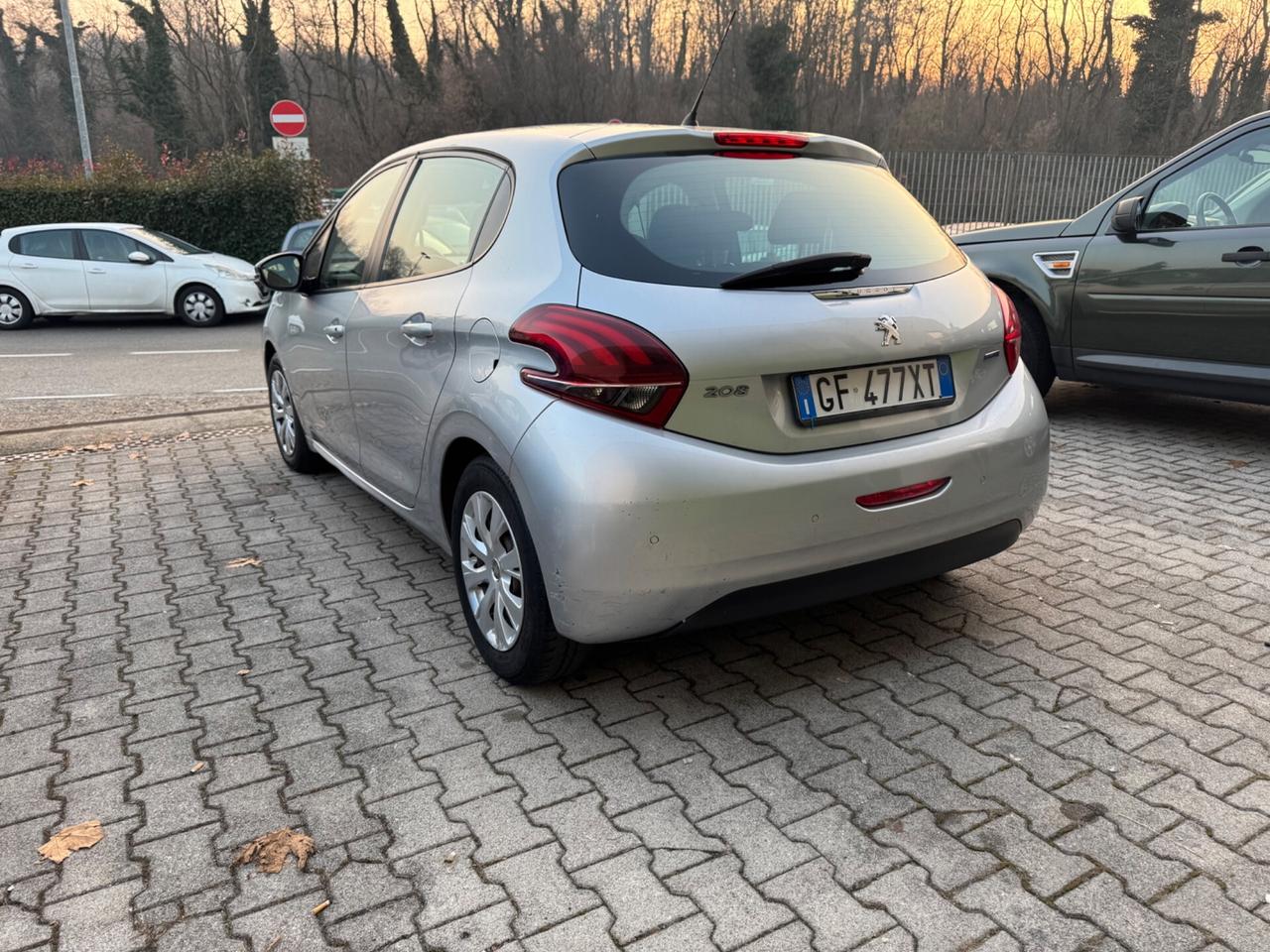 Peugeot 208 PureTech 82 5 porte Allure