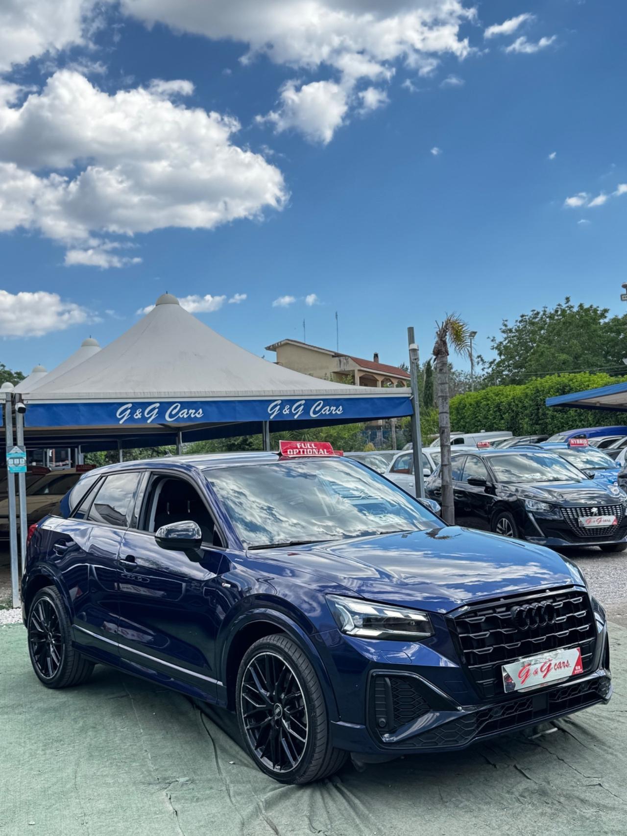 Audi Q2 30 TDI Identity Black