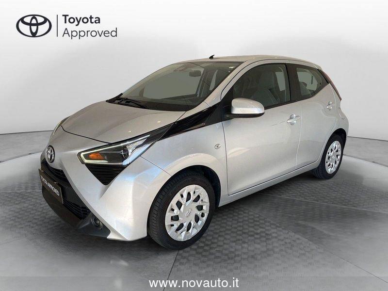 Toyota Aygo Aygo Connect 1.0 VVT-i 72 CV 5 porte x-play