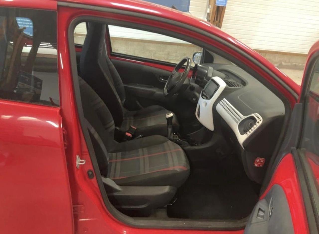 Peugeot 108 PureTech 82 5 porte Allure