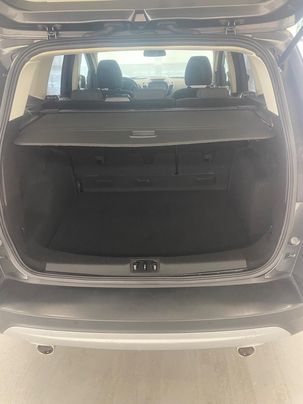 Ford Kuga 1.5 TDCI 120 CV S&S 2WD Powershift Titanium