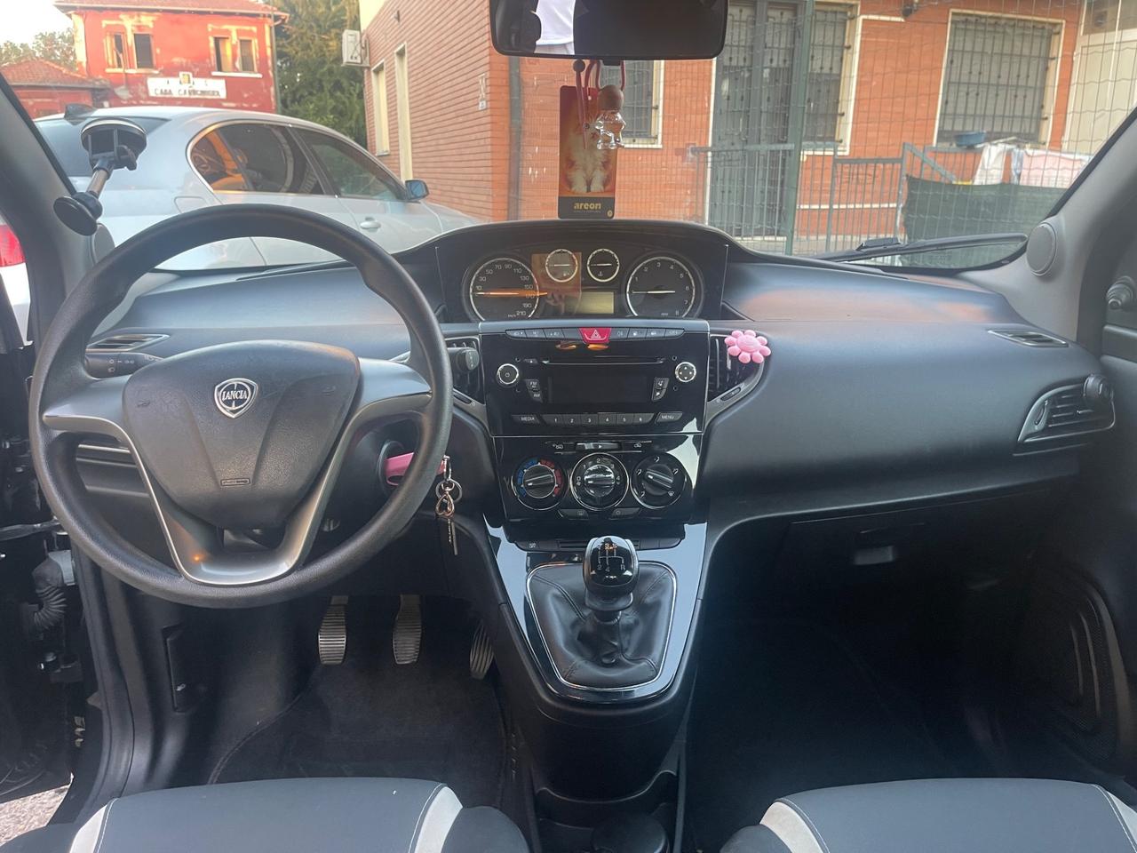Lancia Ypsilon 1.2 69 CV 5 porte GPL Ecochic Gold