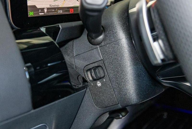 Mercedes-Benz GLA GLA 180 Automatic AMG Line Camera 360° Distronic Multibeam Led 19"