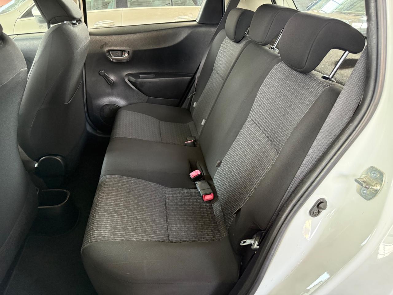 Toyota Yaris 1.0 5 porte Lounge UNICO PROPRIETARIO