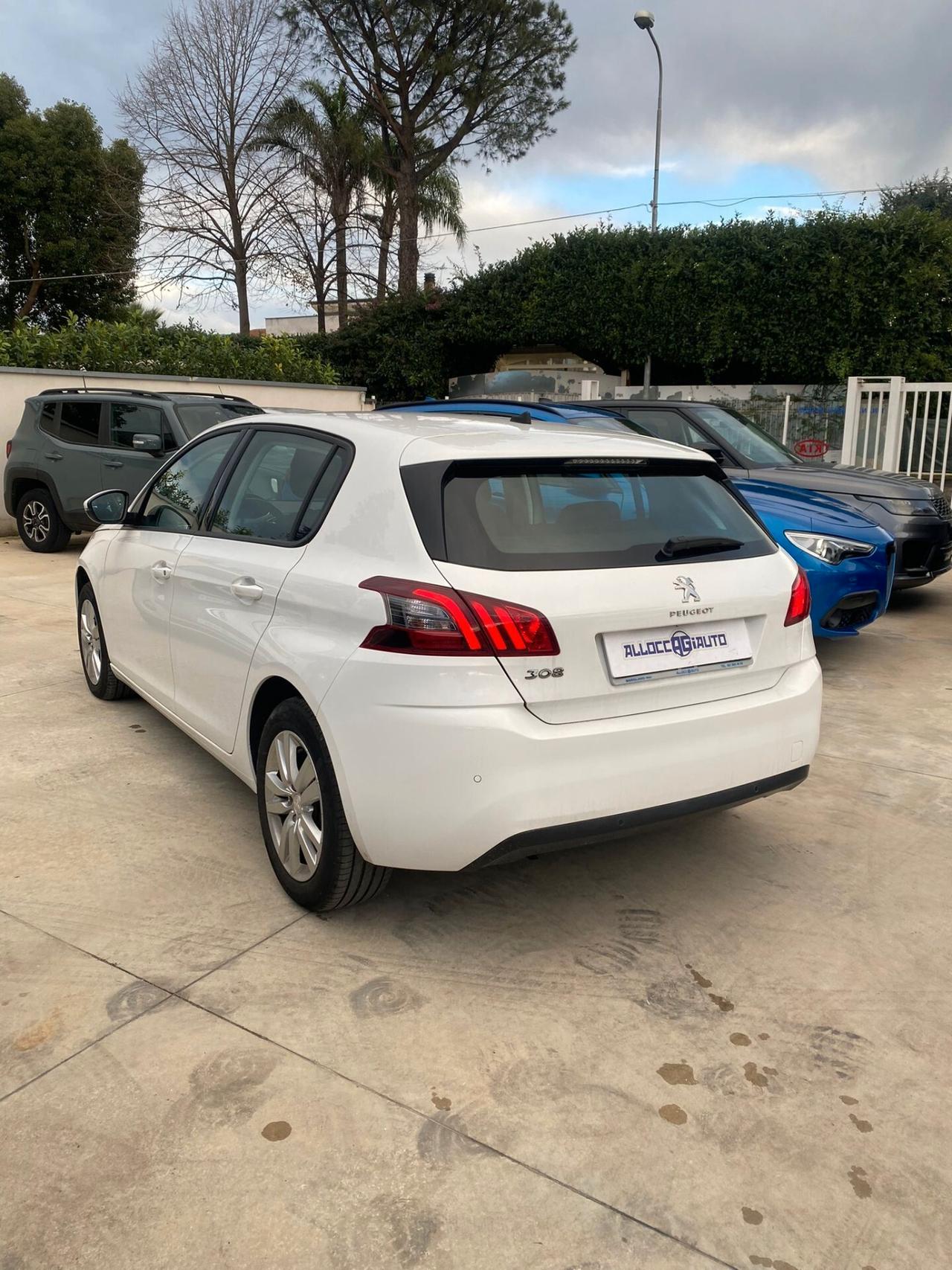 Peugeot 308 BlueHDi 1500cc 130cv