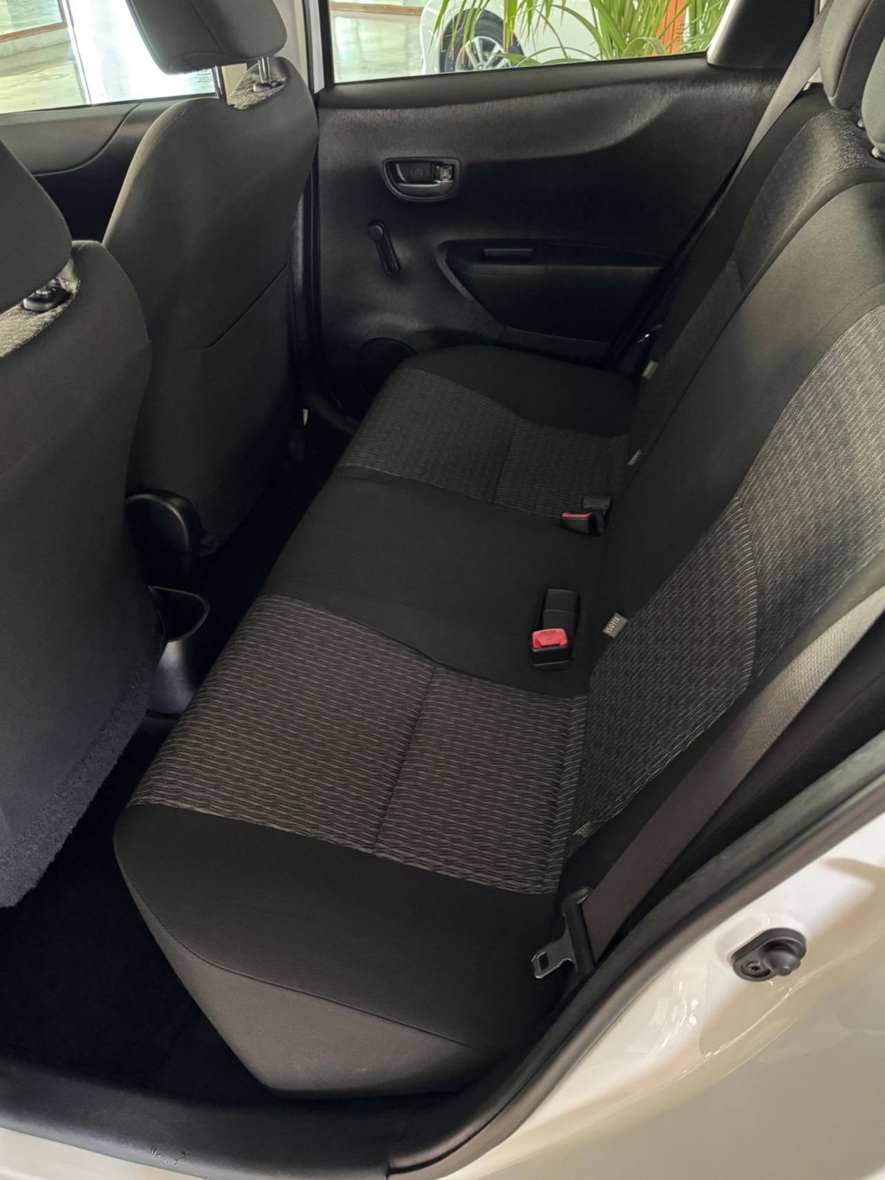 Toyota Yaris 1.4 D-4D 5 porte Lounge