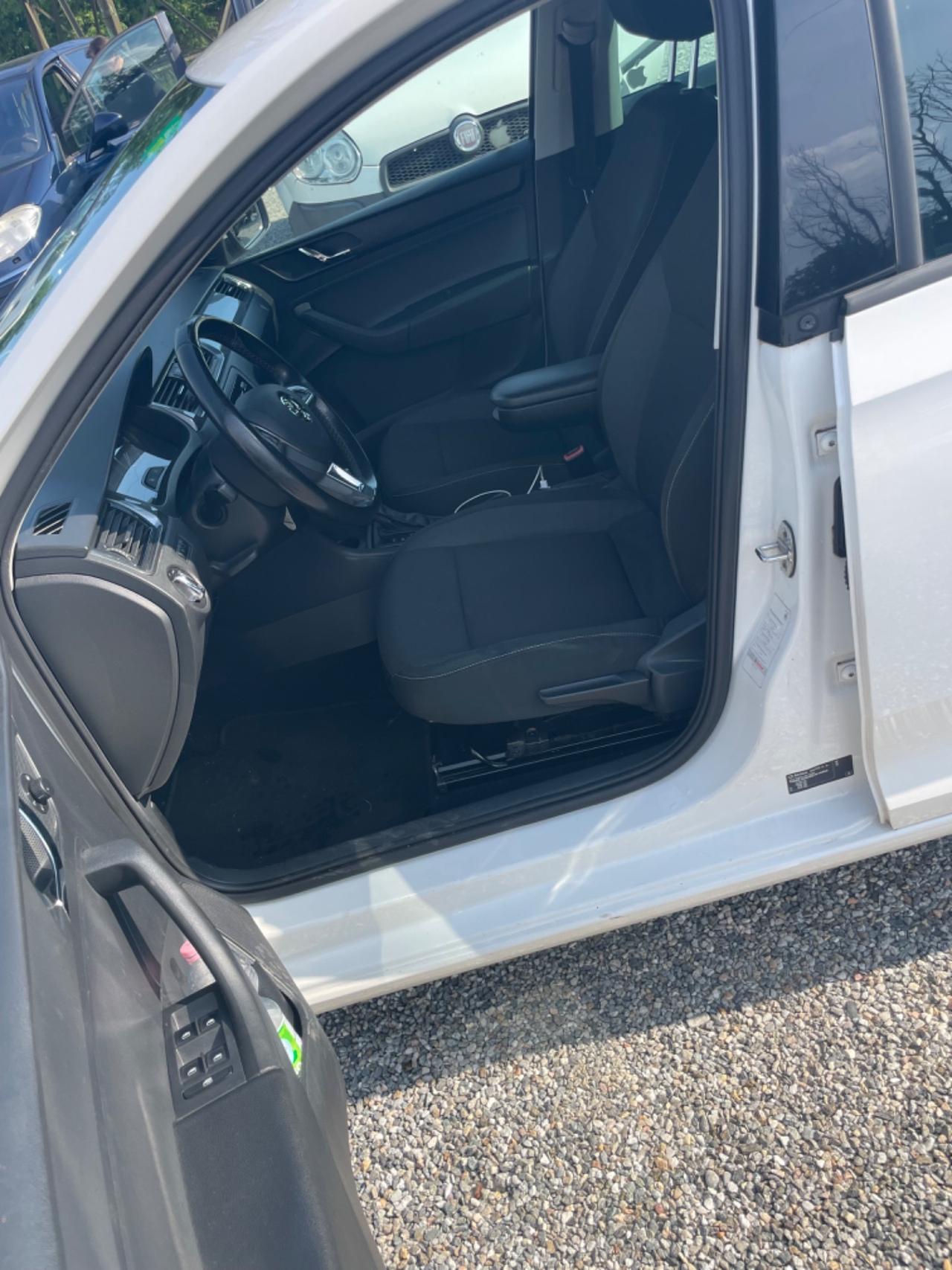 Skoda Rapid 1.6 TDI CR 90 CV DSG Elegance