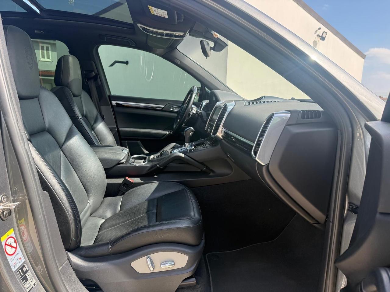 Porsche Cayenne Restilyng Tetto Fari Led