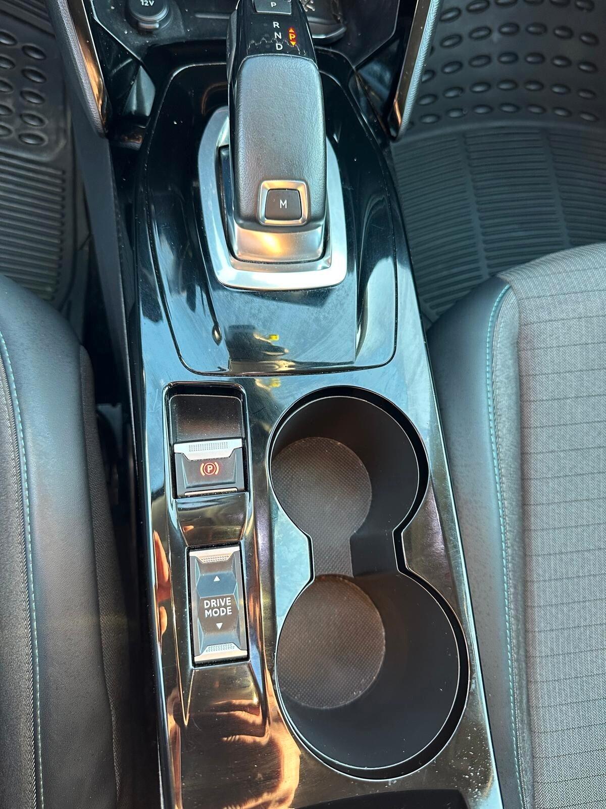 Peugeot 2008 BlueHDi 1.5HDI 130CV ALLURE -AUTOMATICA-SCHERMO COCKPIT 2022